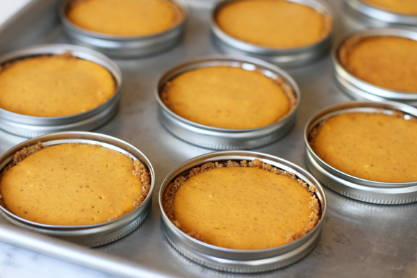 IndividualPumpkinCheesecakesLilyshop3.jpg