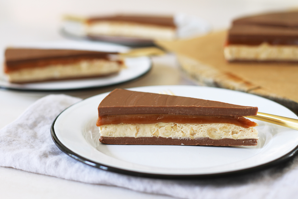 SnickersCakeLilyshop1.jpg
