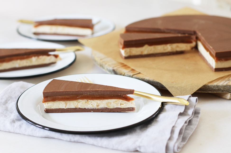 SnickersCakeLilyshop4.jpg